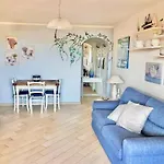 Lejlighed Panoramic 6 Beds In Marinella With Garden Sea View